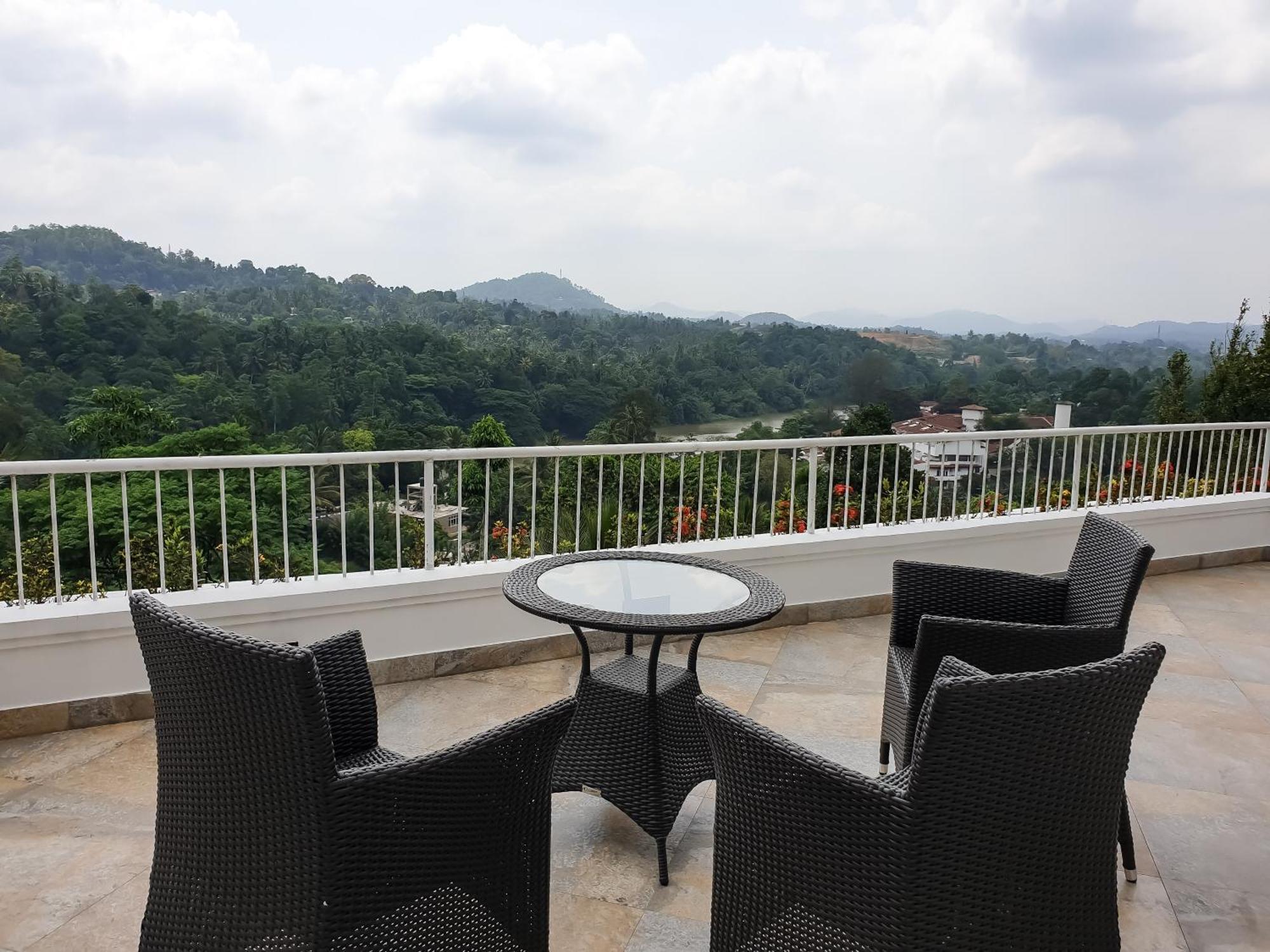 Samindra Villa Kandy Esterno foto