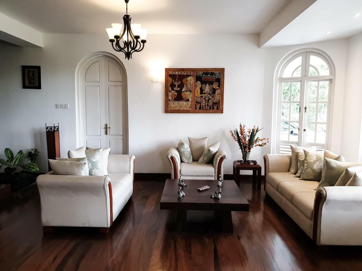 Samindra Villa Kandy Esterno foto