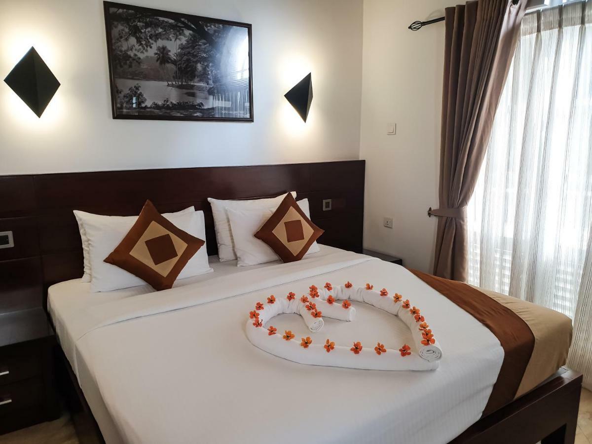 Samindra Villa Kandy Esterno foto