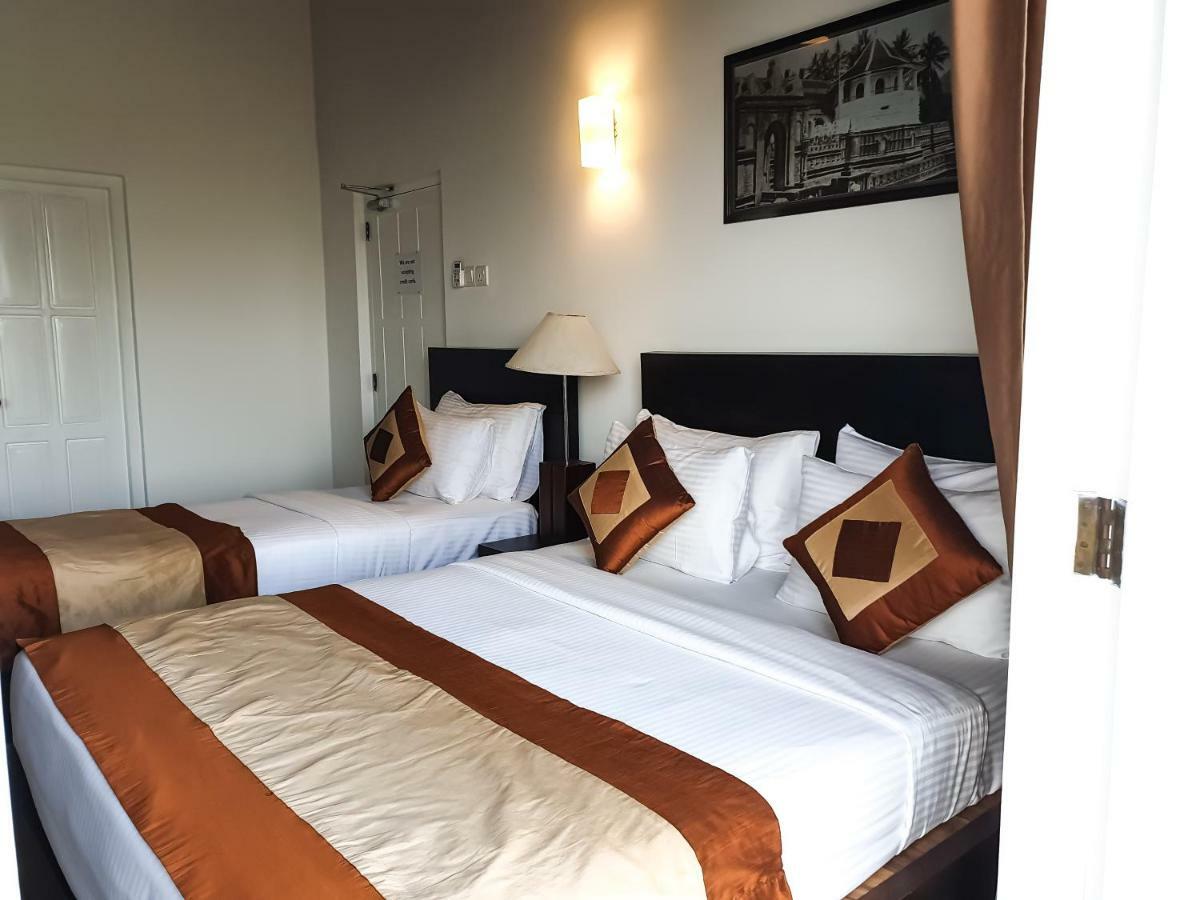 Samindra Villa Kandy Esterno foto